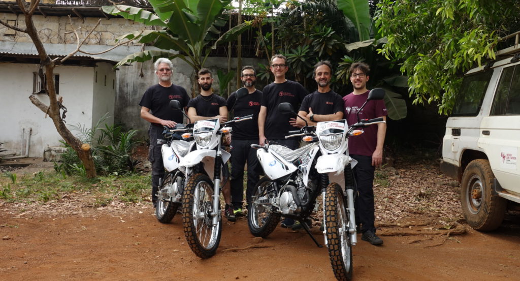 Il team di In Moto con l'Africa